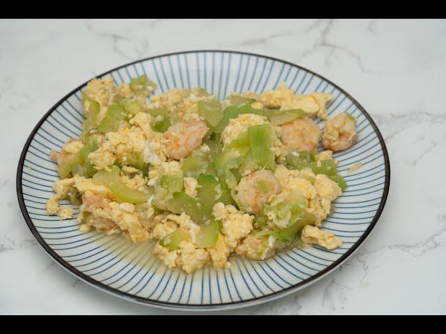 毛瓜炒蛋 Stir-Fried Hairy Gourd with Egg