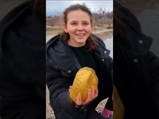 Girl Found Gold for 10 Apartments