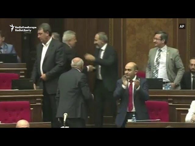 The Moment Pashinian Was Voted Armenian PM