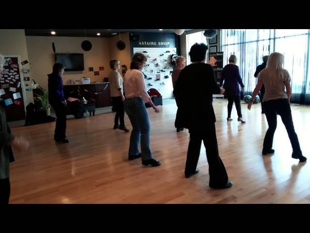 GLORIA, an Ultra-Beginner line dance