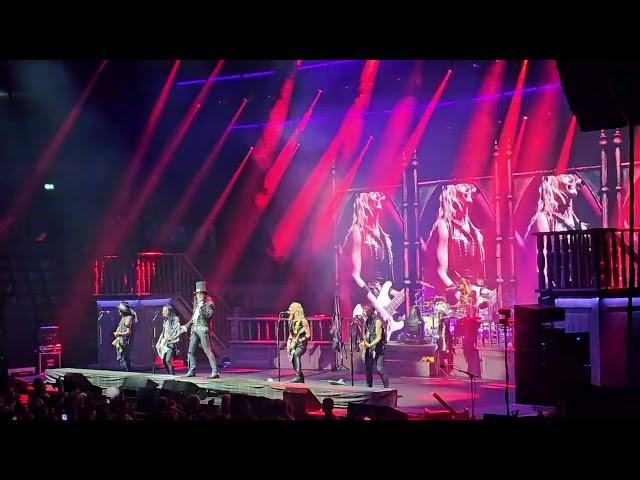 Alice Cooper- Intro - Live in Stuttgart 3.10.24