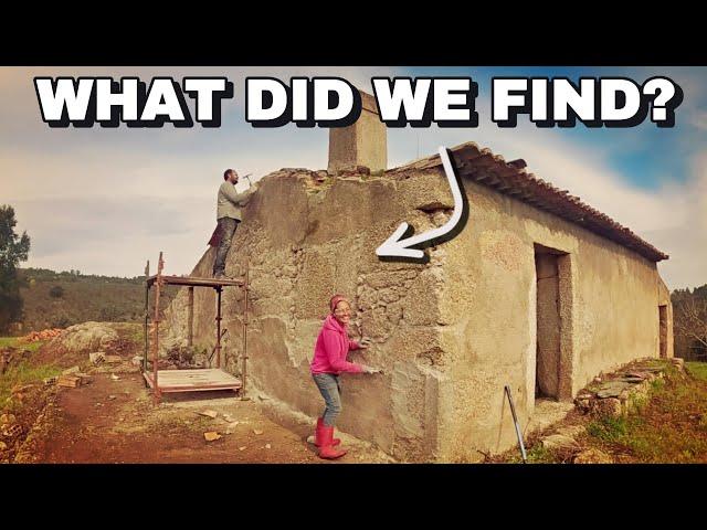 #1 Restoring an Old Abandoned Portuguese Ruin - Uncovering stonework and a future window?