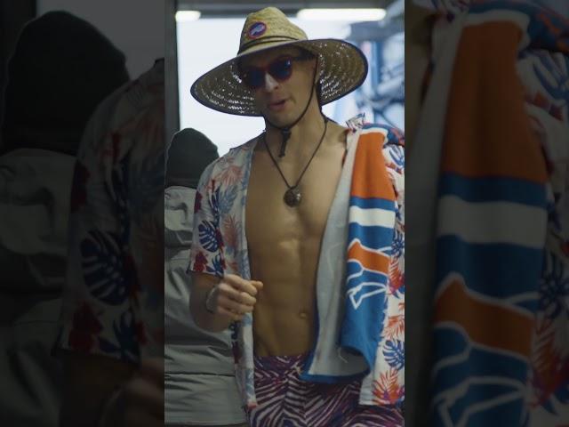 Mack Hollins Arriving Ready For The Beach! #shorts