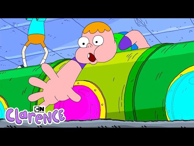 Clarence's Epic Fun Dungeon Face Off! | Clarence | Cartoon Network