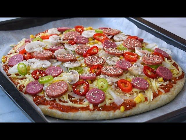 Masaya Koymamla Bitmesi Bir Oldu  Bir Pizza Bu Kadar mı Lezzetli Olur Bol Malzemeli Pizza Tarifi