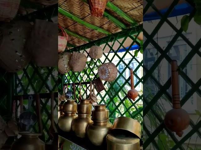 varsham lo thadustuna vanta shala