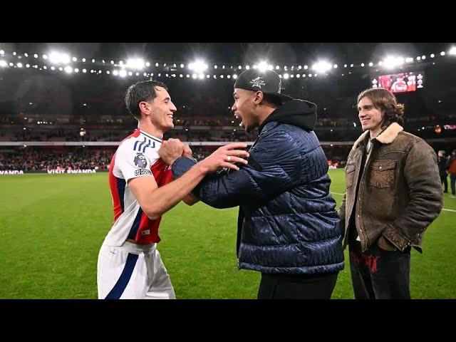 (video) Gabriel appreciating KIWIOR at the end of the match Against Manchester United