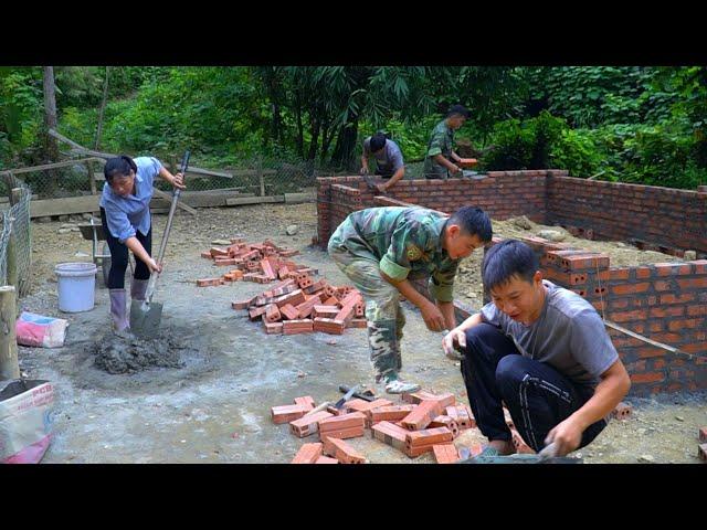 DAU & TU with the help of PHIN quickly built solid pig pen before the harsh winter comes