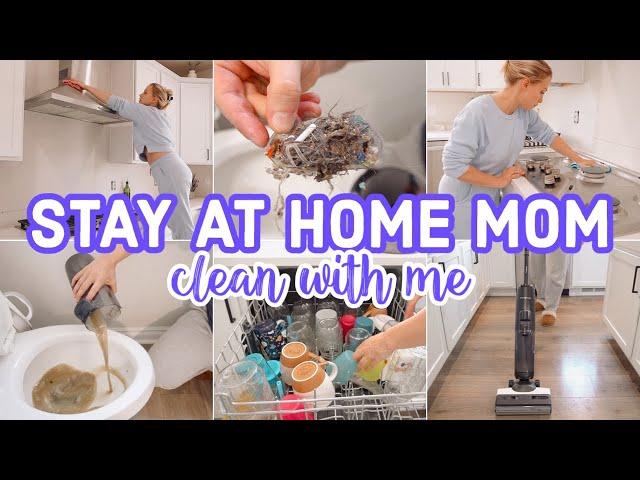 STAY AT HOME MOM CLEAN WITH ME // CLEANING MOTIVATION // BECKY MOSS // POSTPARTUM CLEANING