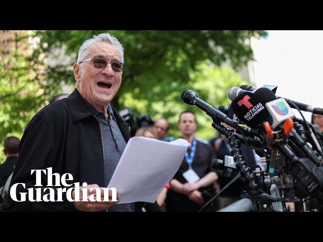 Robert De Niro calls Donald Trump 'a clown' outside hush-money trial