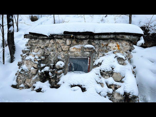 STRANGE STONE HOUSE during a BLIZZARD! Who Lives in this Mysterious Snowy Stone House?