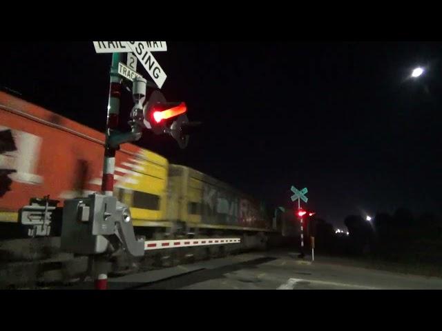 DXC 5287 & DXC 5264 on Train 827 at Parker Street Islington