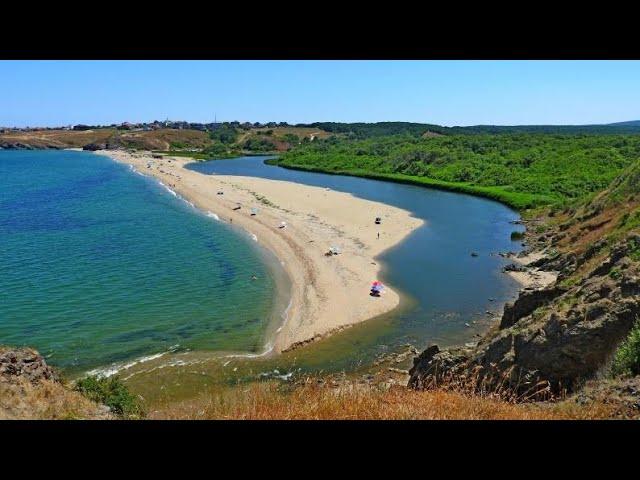 A WALK ALONG VELEKA BEACH