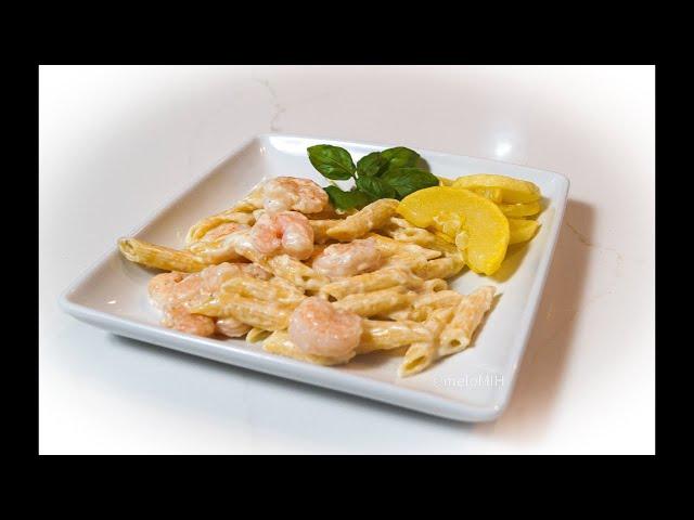 Making Creamy Shrimp Fettuccine Alfredo /w Summer Squash