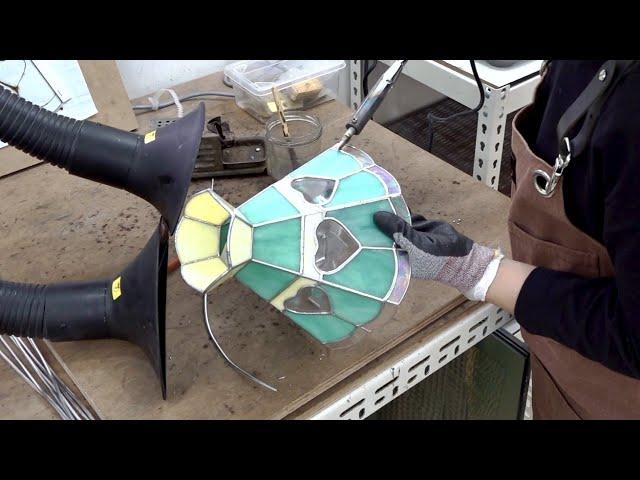 Process Of Glass Sculptures Becoming Beautiful Lamp. Korean Stained Glass Engineer