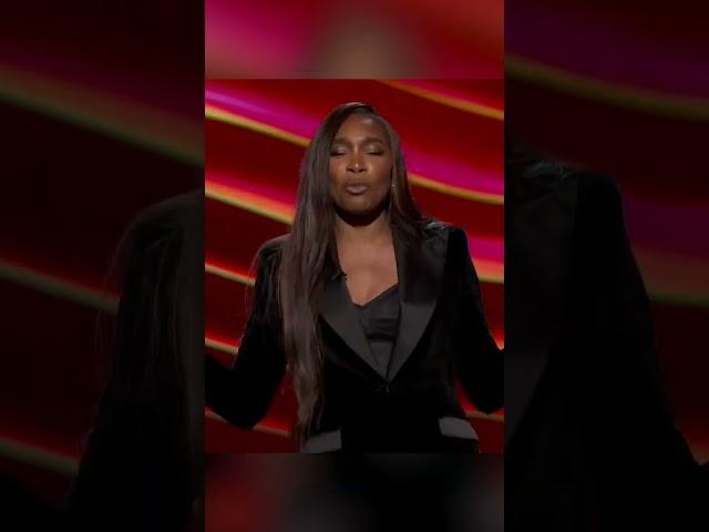 Serena is hosting the #ESPYS, Venus @DrinkSimplySpiked