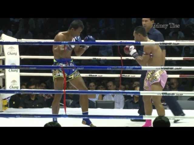 Muay Thai Fight - Saenchai vs Singdam - Lumpini stadium, 4th January 2013 HD