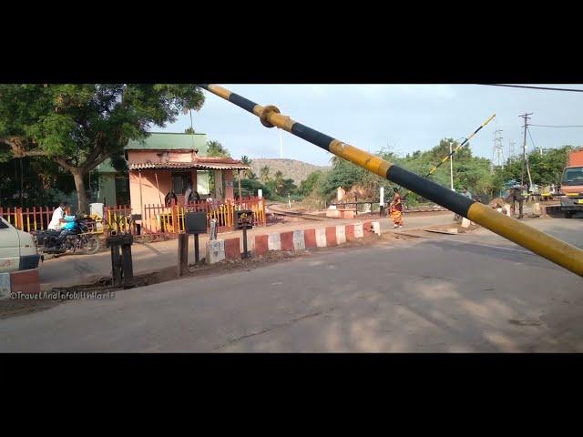 Railway Gate // Indian Railway Crossing // Railway Fatak // Tungabhadra Dam Train Gate Sound