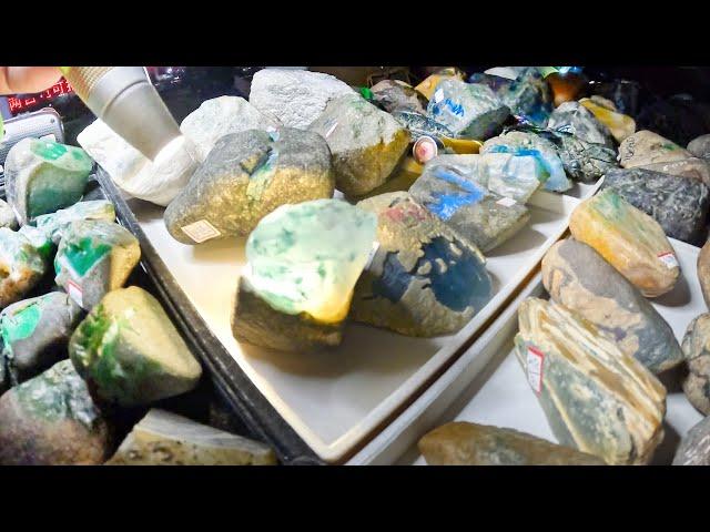 Jadeite: buying World's most expensive stones CRAZY JADEITE MARKET