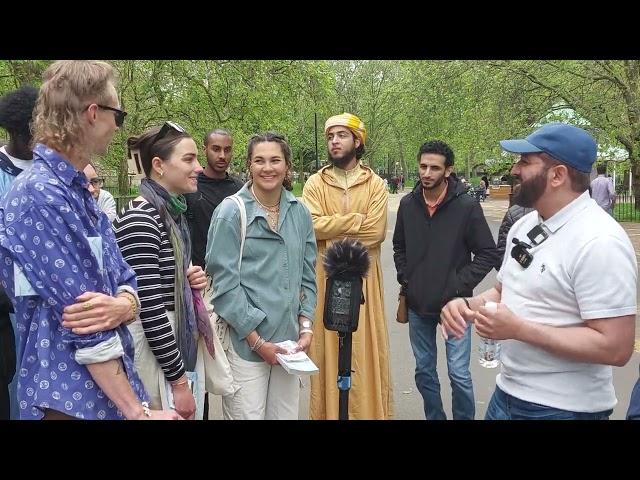 Science Background Visitor Questioning  Muslim! Abass And Visitor Speakers Corner Sam Dawah