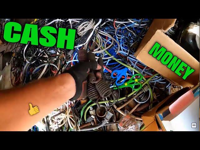 Dumpster Diving Scrap Metal Cash In Trip