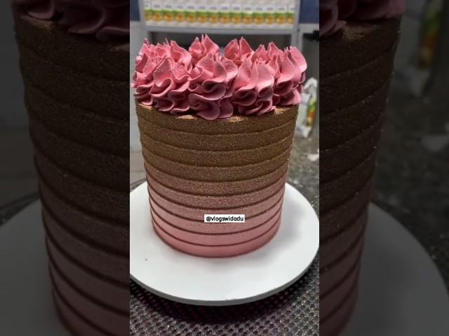 How To Icing On The Cake#cake #food #cakedecoratingtutorials #cakearttutorials #cakerecipe