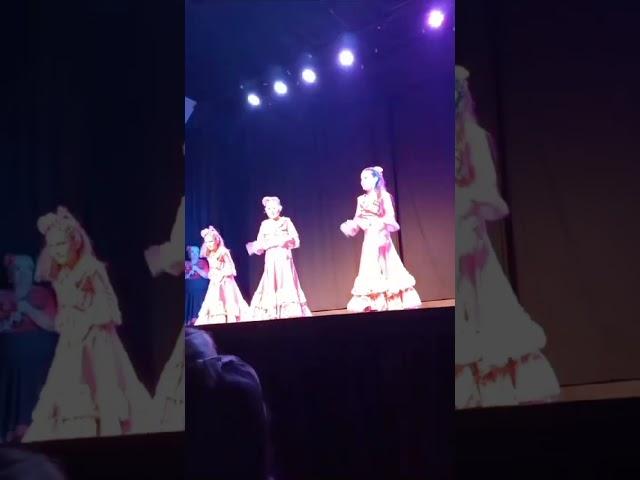 Alfonsina, Sofia y Maia Senorita fusión