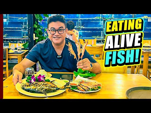 জ্যান্ত মাছ ধইরা খাইয়া ফালাইলাম | Best Seafood in Da Nang | Nha Hang Bien Viet | Vietnam Food Tour