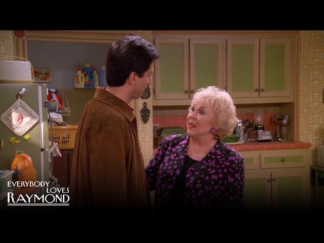 A Pig For Attention | Everybody Loves Raymond