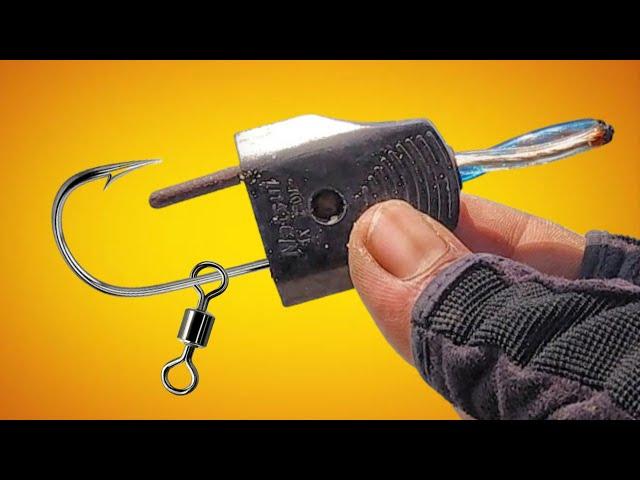 Turn an old Power Plug Adapter Into a Smart Fishing Tool !!!