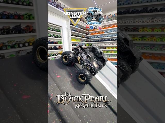 #monsterjam #Toy #MonsterTruck race | Viewer request 775 | #BlackPearl  #MaxD #Wild #Battle