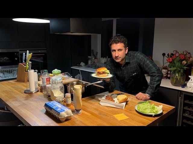 The ASMR Kitchen: Burgers & Pancakes