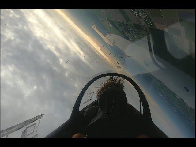 Glider Aerobatics - DG-1000