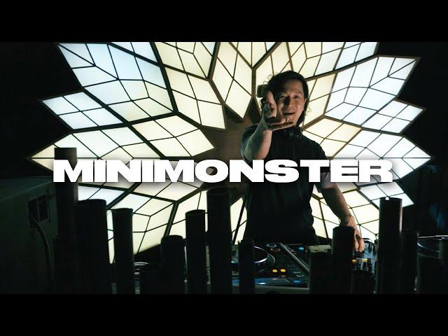 DJ 믹스 플레이리스트 - Tech House, Bass House | MINIMONSTER  / SURFYYMIX @SURFYYBEACH