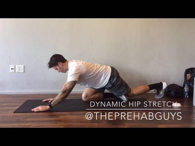 Dynamic Warmup Glute Stretch