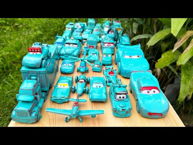 Clean up muddy minicars & disney pixar car convoys! Play in the garden