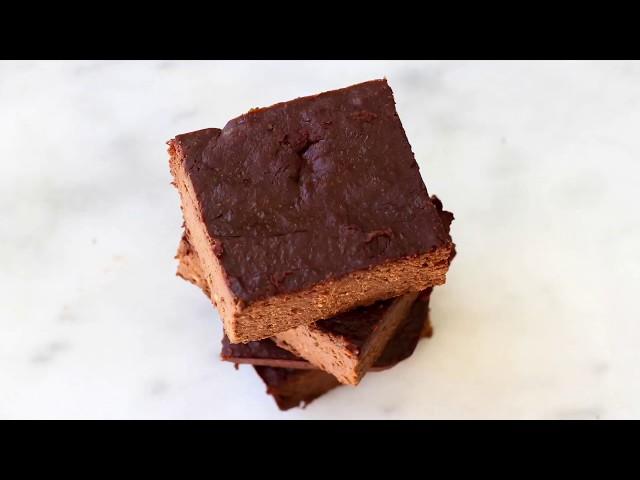 Healthy 3 Ingredient Flourless Brownies (Paleo, Vegan, Gluten Free)