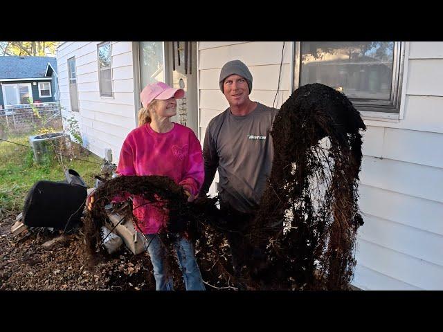 HUSBAND and WIFE Help Elderly Man After SURGERY With Overgrown Lawn