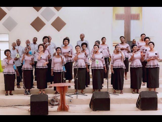 TARAMANA NA PENUEL CHOIR ADEPR NIBOYE -  LIVE MURI  STUDIO  ZA RADIO UMUCYO FM 102.8