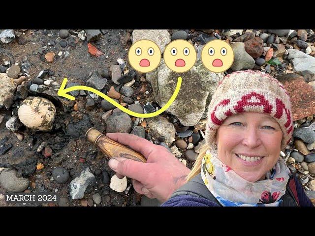 I Found The Weirdest Thing Just As I Was about to go Home!  Mudlarking the River Thames