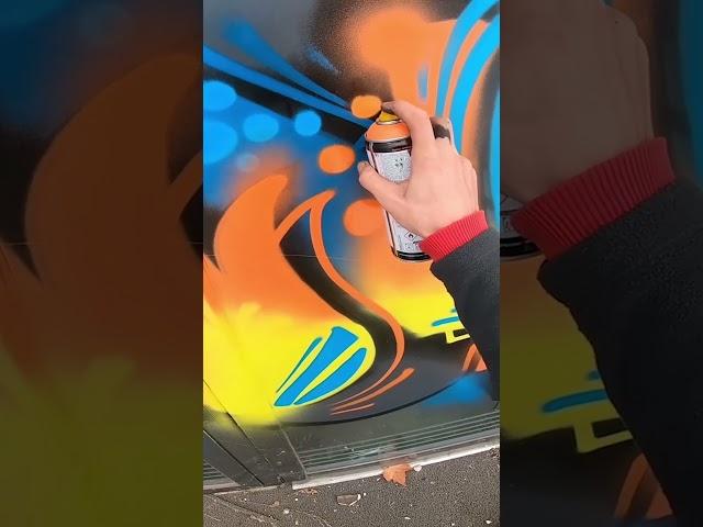  Full Color Graffiti On Glass Doors 