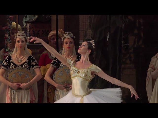 Nadezhda Batoeva (Mariinsky Ballet) as Gamzatti, La Bayadere Act 2