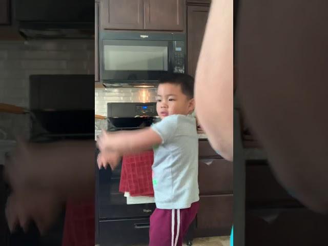 Funny boy dancing to Ariana Grande’s Side to side