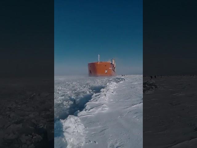 Ледокол на Енисее.....советую посмотреть