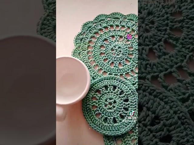 free pattern on #Ravelry https://www.ravelry.com/patterns/library/spoke-n-stitches-n-petals-coasters