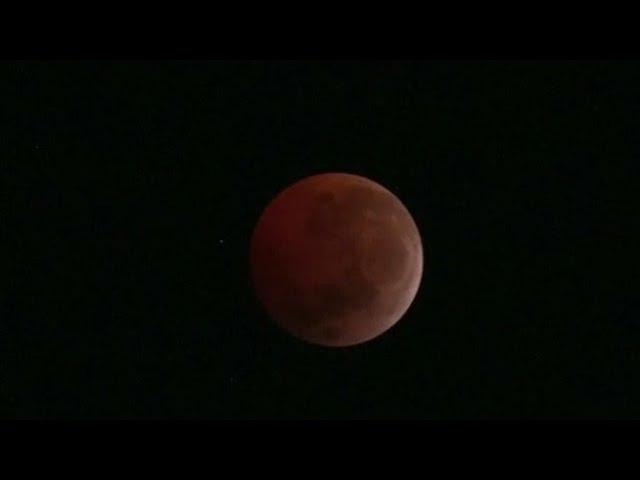 March 2025 "Blood Moon' turns red during lunar eclipse