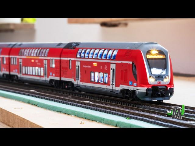 First train rides on the H0 model railroad