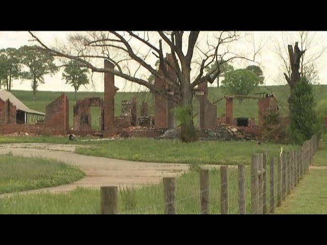 2 arrested after mansion arson investigation in Floyd County