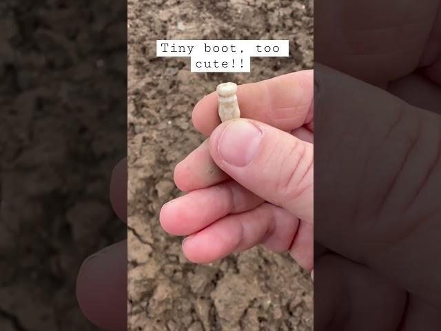 #fieldwalking #mudlarking #fieldfind #mud #greatfinds #tiny #boot