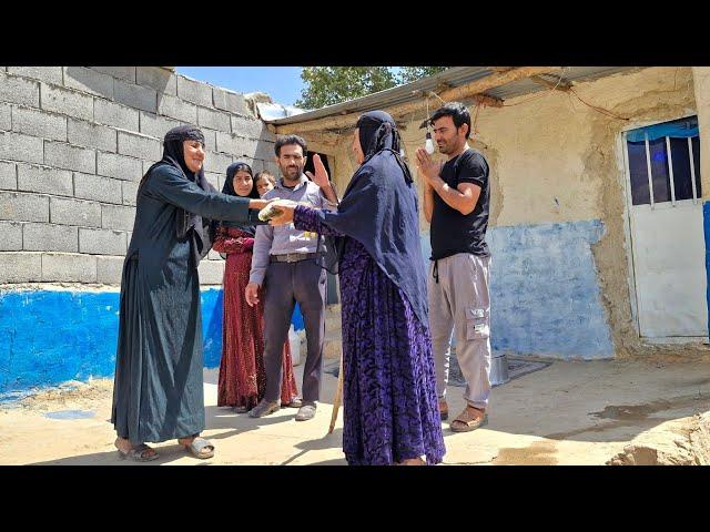 A good neighbor comes to visit his grandmother and welcomes Hamid to them.